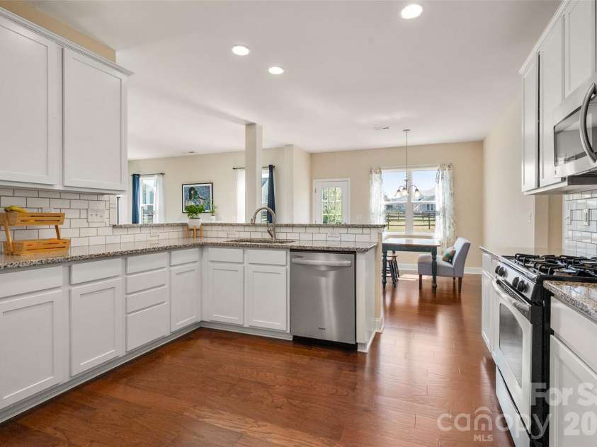 3702 Exbury Gardens Drive, Waxhaw, NC 28173.  MLS# CAR4357764, YatesRealty ID 10155. 