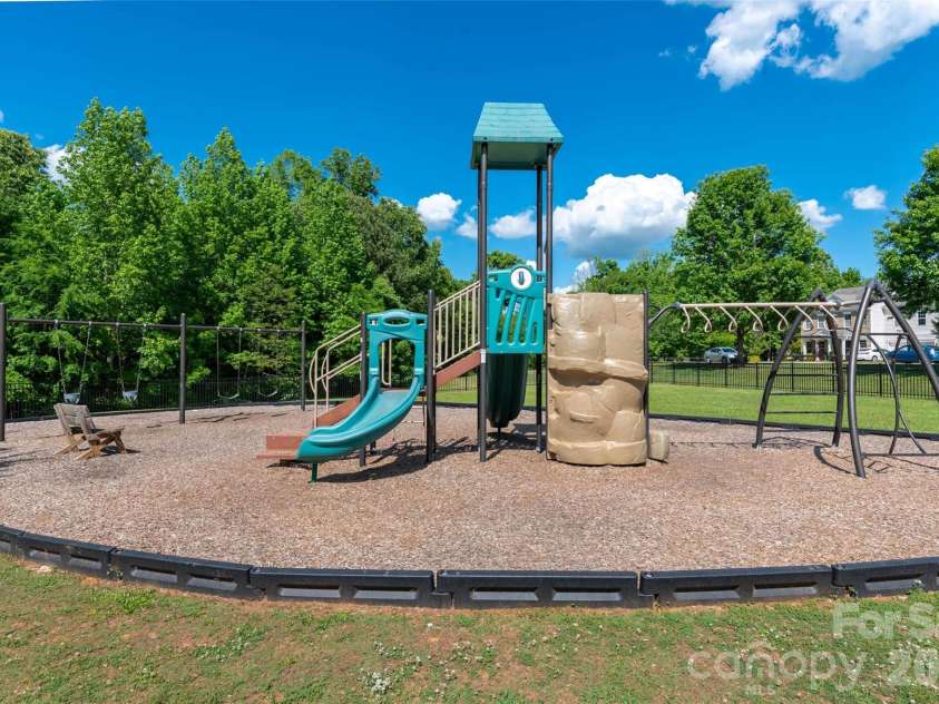 3702 Exbury Gardens Drive, Waxhaw, NC 28173.  MLS# CAR4357764, YatesRealty ID 10155. 