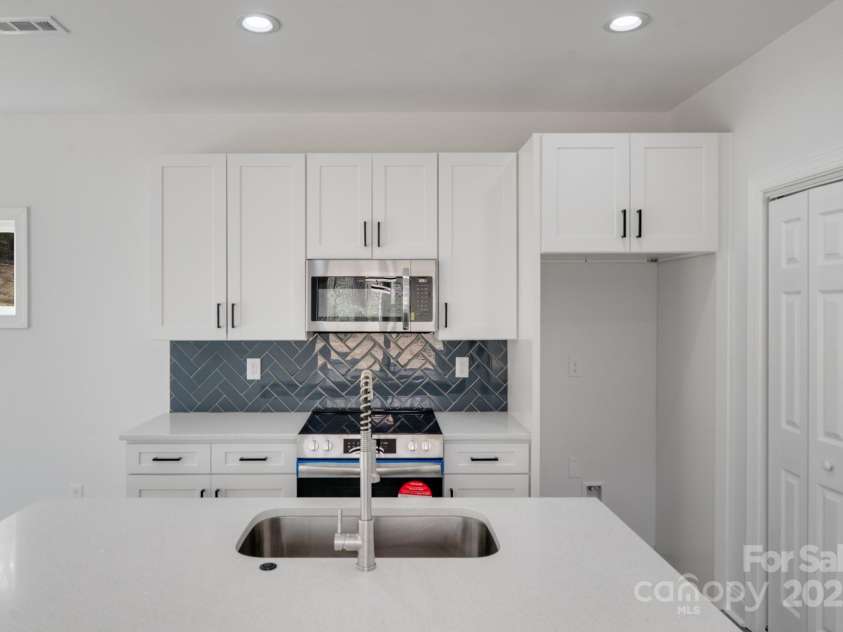 7448 Malabar Road, Huntersville, NC 28078.  MLS# CAR4239616, YatesRealty ID 10156. 