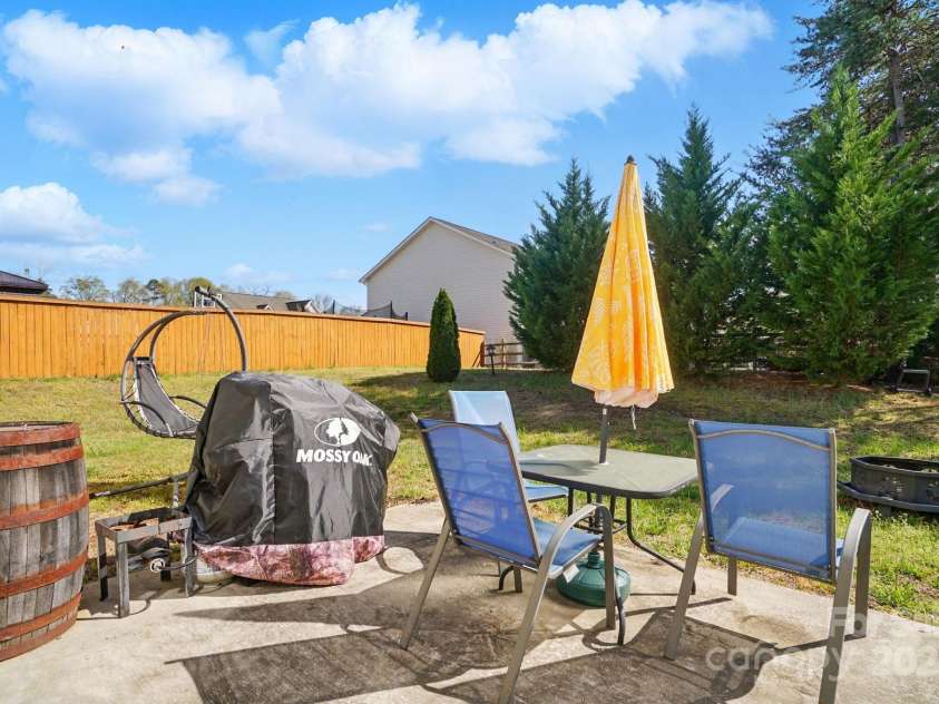 3272 Saddlebrook Drive, Midland, NC 28107.  MLS# CAR4238749, YatesRealty ID 10157. 