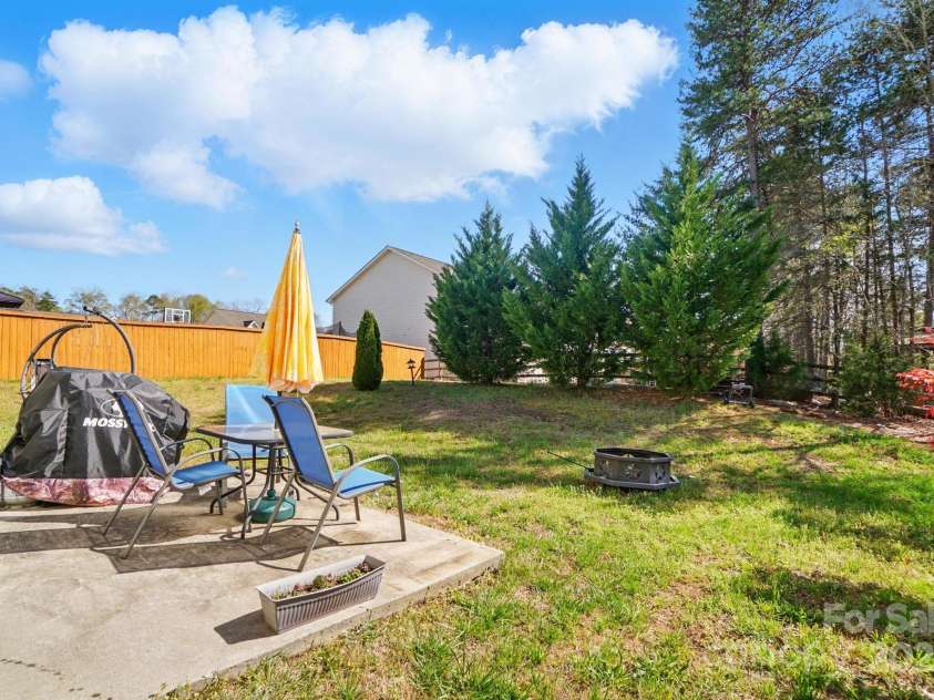 3272 Saddlebrook Drive, Midland, NC 28107.  MLS# CAR4238749, YatesRealty ID 10157. 