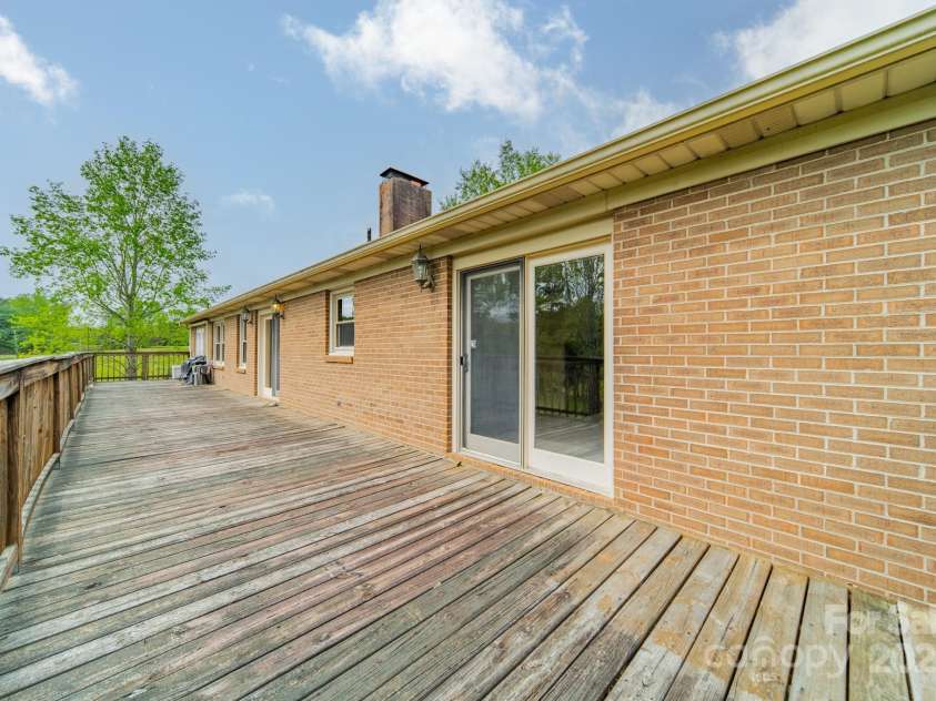 807 and 809 Sparrow Springs Road, Kings Mountain, NC 28086.  MLS# CAR4240864, YatesRealty ID 10158. 