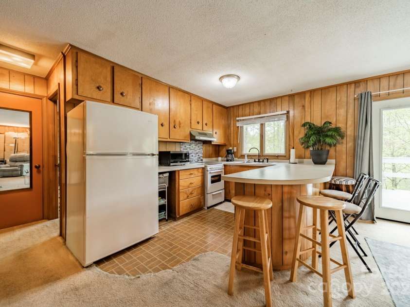 807 and 809 Sparrow Springs Road, Kings Mountain, NC 28086.  MLS# CAR4240864, YatesRealty ID 10158. 