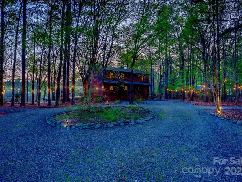 242 Morninglow Drive, Winnsboro, SC 29180.  MLS# CAR4242338, YatesRealty ID 10159. 