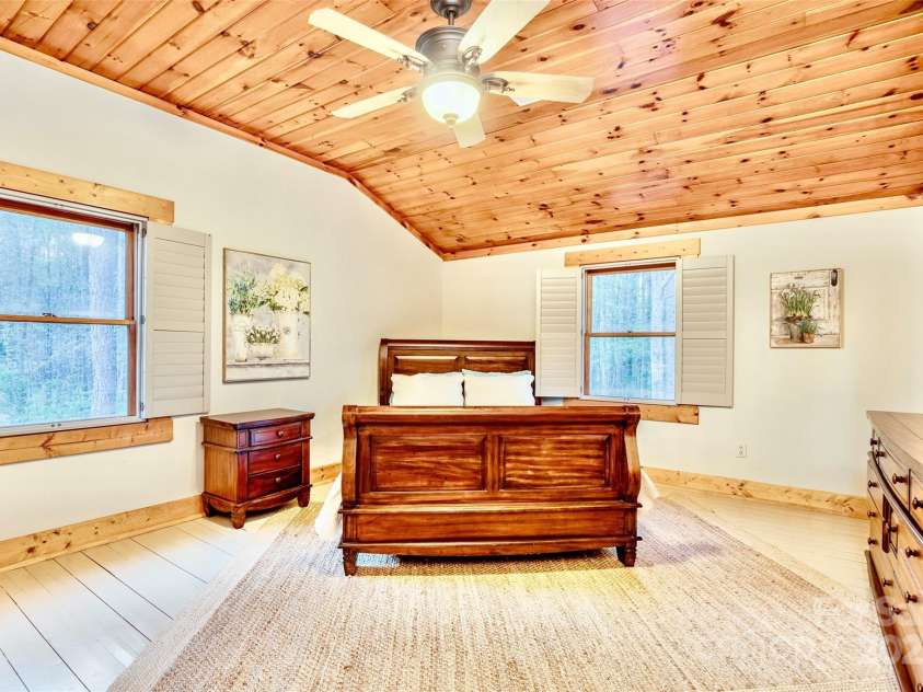 242 Morninglow Drive, Winnsboro, SC 29180.  MLS# CAR4242338, YatesRealty ID 10159. 