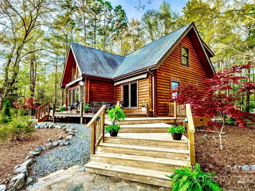 242 Morninglow Drive, Winnsboro, SC 29180.  MLS# CAR4242338, YatesRealty ID 10159. 