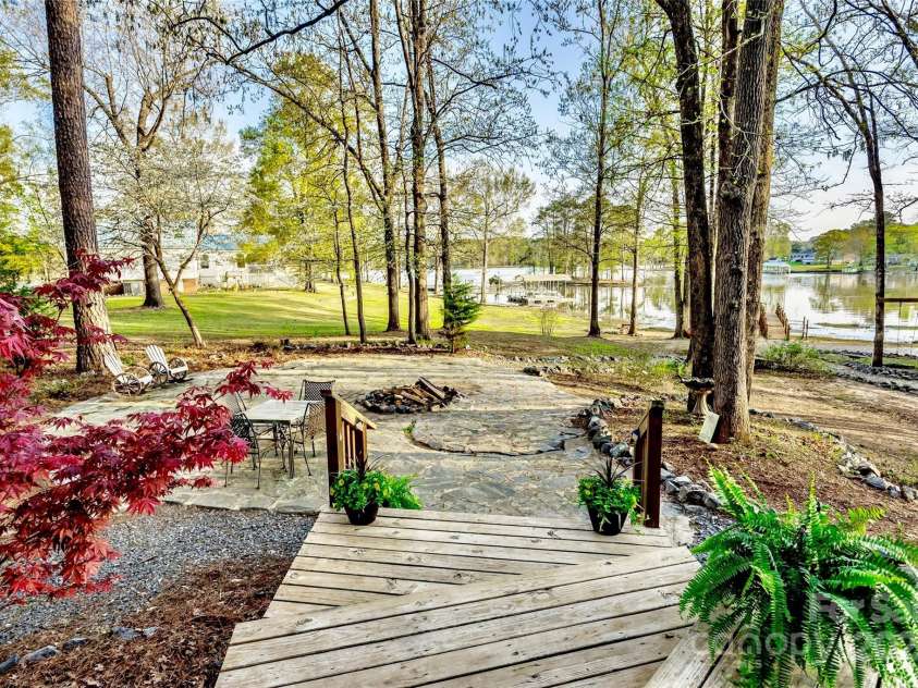 242 Morninglow Drive, Winnsboro, SC 29180.  MLS# CAR4242338, YatesRealty ID 10159. 