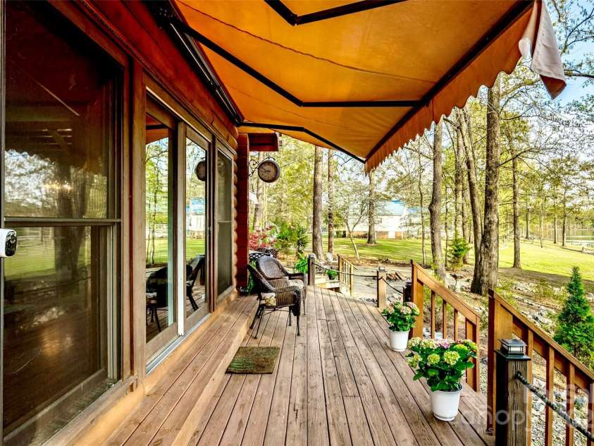 242 Morninglow Drive, Winnsboro, SC 29180.  MLS# CAR4242338, YatesRealty ID 10159. 