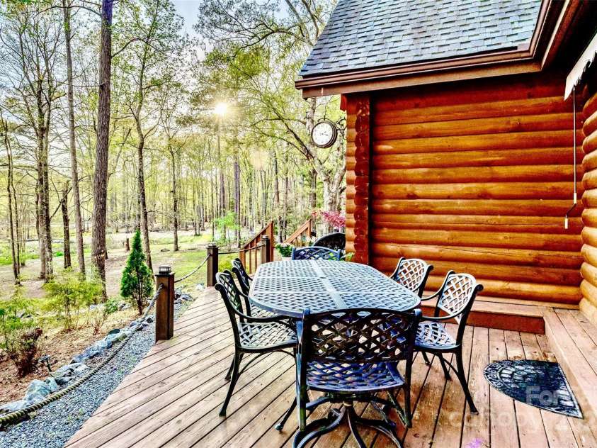 242 Morninglow Drive, Winnsboro, SC 29180.  MLS# CAR4242338, YatesRealty ID 10159. 