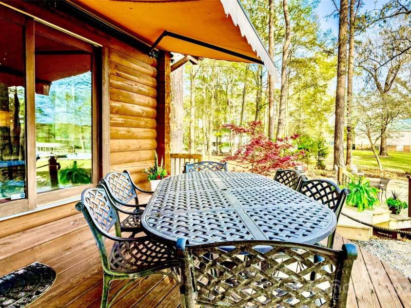 242 Morninglow Drive, Winnsboro, SC 29180.  MLS# CAR4242338, YatesRealty ID 10159. 