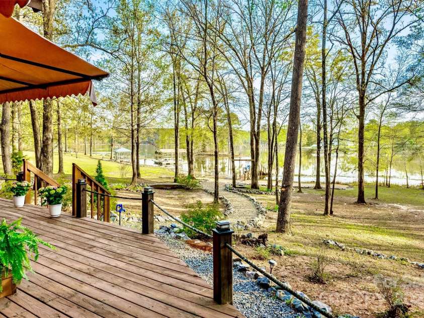 242 Morninglow Drive, Winnsboro, SC 29180.  MLS# CAR4242338, YatesRealty ID 10159. 