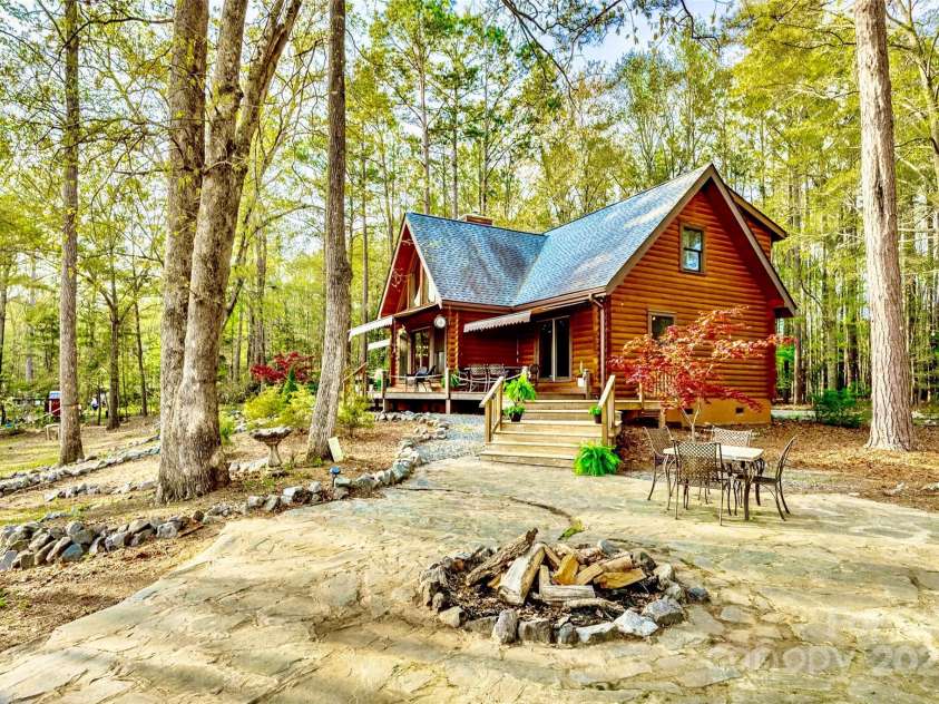 242 Morninglow Drive, Winnsboro, SC 29180.  MLS# CAR4242338, YatesRealty ID 10159. 