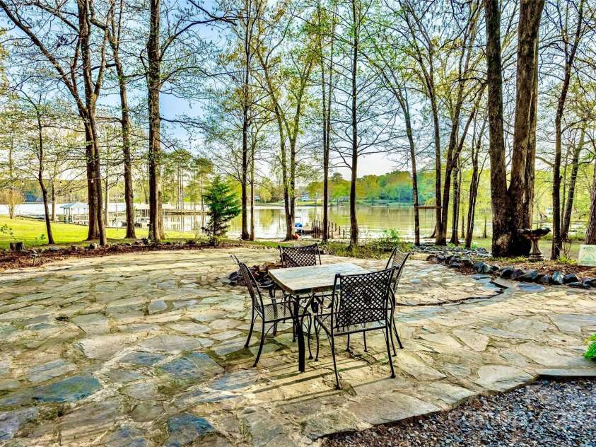 242 Morninglow Drive, Winnsboro, SC 29180.  MLS# CAR4242338, YatesRealty ID 10159. 