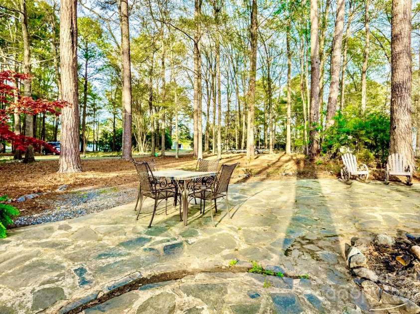 242 Morninglow Drive, Winnsboro, SC 29180.  MLS# CAR4242338, YatesRealty ID 10159. 