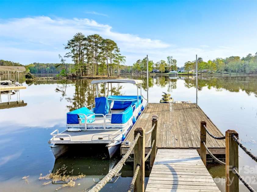 242 Morninglow Drive, Winnsboro, SC 29180.  MLS# CAR4242338, YatesRealty ID 10159. 