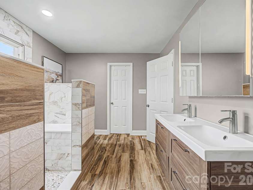3790 Rogers Circle, Rock Hill, SC 29730.  MLS# CAR4349360, YatesRealty ID 10159. 