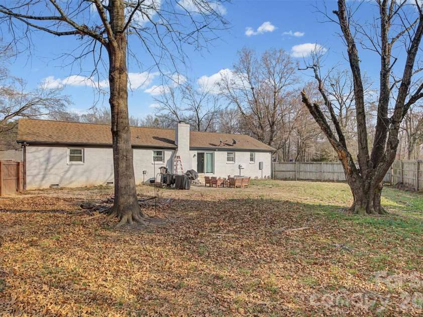 3790 Rogers Circle, Rock Hill, SC 29730.  MLS# CAR4349360, YatesRealty ID 10159. 
