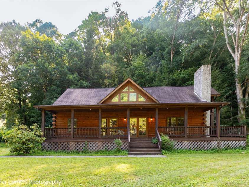 228 Chestnut Mountain Road, Canton, NC 28716.  MLS# CAR4056092, YatesRealty ID 1016. 