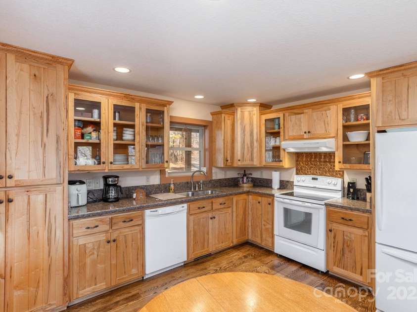 48 & 50 Wild Turkey Run, Black Mountain, NC 28711.  MLS# CAR4318809, YatesRealty ID 1016. 