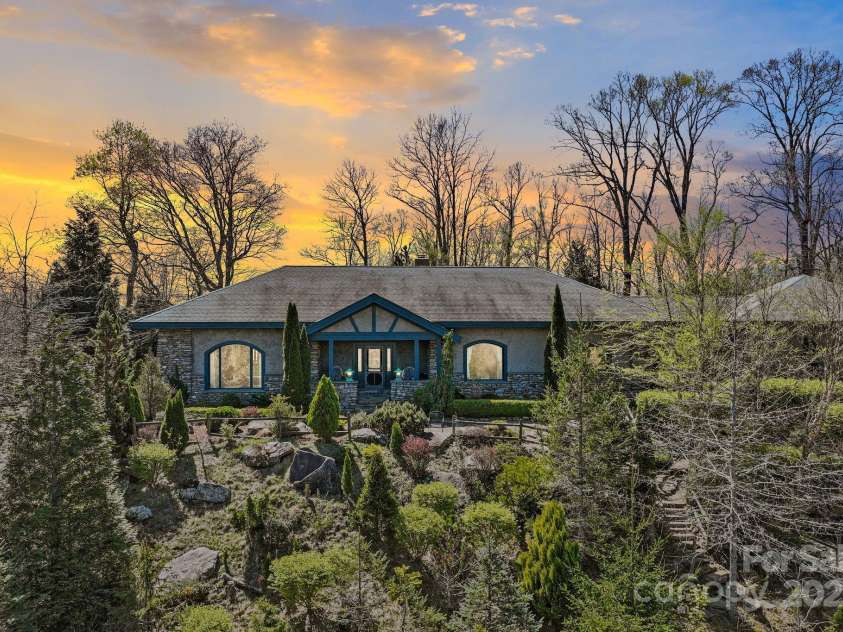 111 Flora Rose Trail, Asheville, NC 28803.  MLS# CAR4239614, YatesRealty ID 10160. 