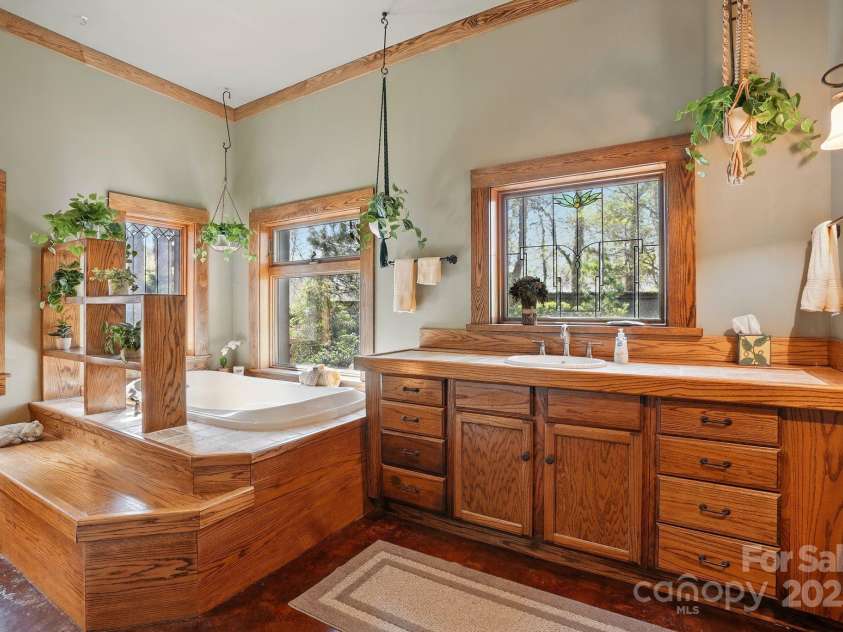 111 Flora Rose Trail, Asheville, NC 28803.  MLS# CAR4239614, YatesRealty ID 10160. 