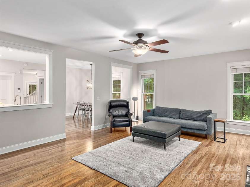 104 Red Cedar Lane, Asheville, NC 28803.  MLS# CAR4249248, YatesRealty ID 10161. 