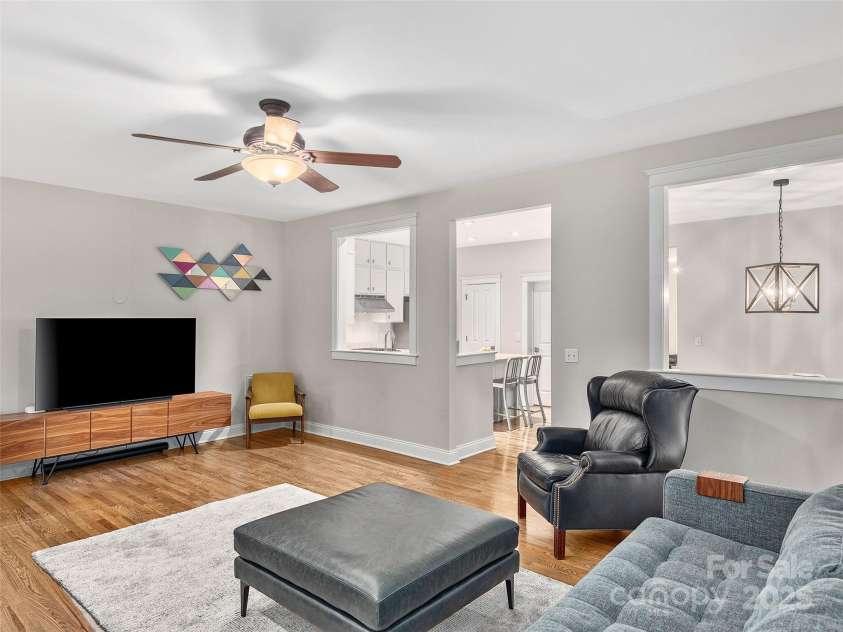 104 Red Cedar Lane, Asheville, NC 28803.  MLS# CAR4249248, YatesRealty ID 10161. 