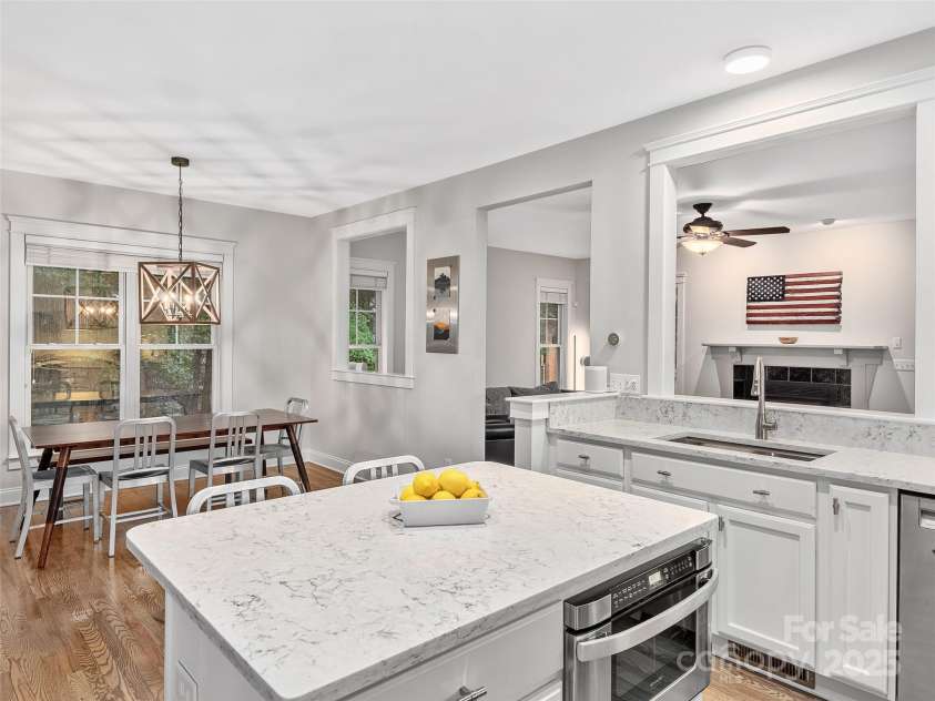 104 Red Cedar Lane, Asheville, NC 28803.  MLS# CAR4249248, YatesRealty ID 10161. 