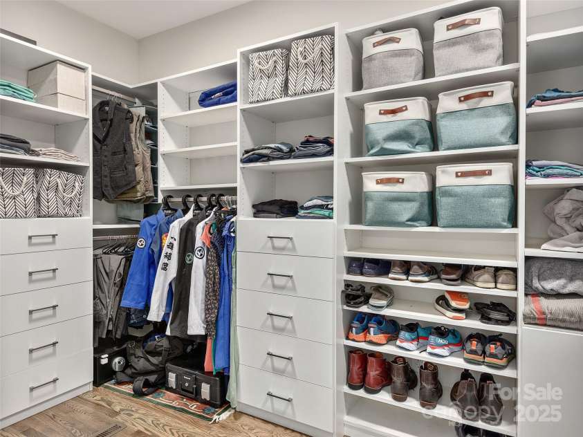 104 Red Cedar Lane, Asheville, NC 28803.  MLS# CAR4249248, YatesRealty ID 10161. 