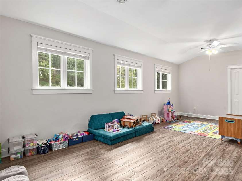 104 Red Cedar Lane, Asheville, NC 28803.  MLS# CAR4249248, YatesRealty ID 10161. 