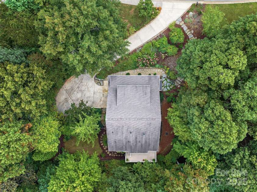 104 Red Cedar Lane, Asheville, NC 28803.  MLS# CAR4249248, YatesRealty ID 10161. 