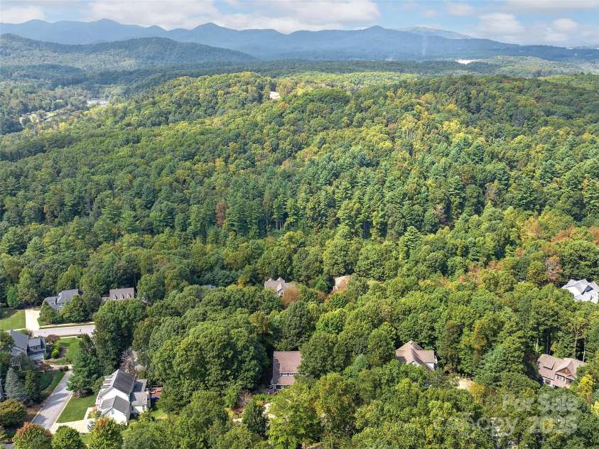 104 Red Cedar Lane, Asheville, NC 28803.  MLS# CAR4249248, YatesRealty ID 10161. 