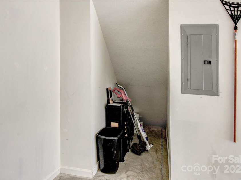 66 Yorktown Circle, Fletcher, NC 28732.  MLS# CAR4250755, YatesRealty ID 10162. 