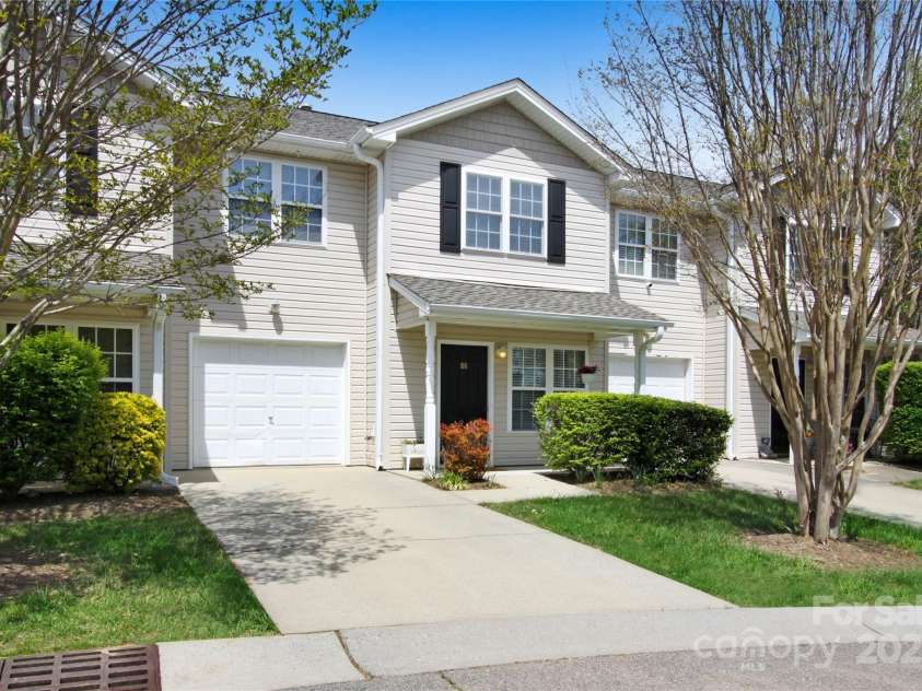 66 Yorktown Circle, Fletcher, NC 28732.  MLS# CAR4250755, YatesRealty ID 10162. 