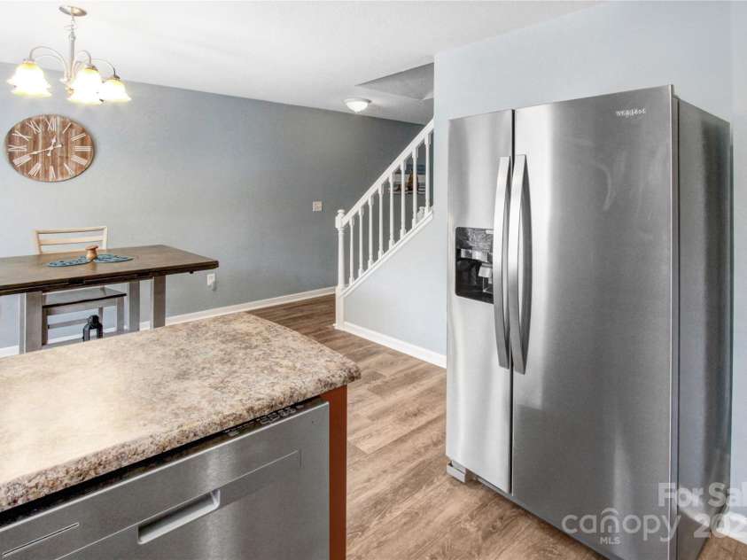 66 Yorktown Circle, Fletcher, NC 28732.  MLS# CAR4250755, YatesRealty ID 10162. ALL Brand NEW Stainless Steel Appliances