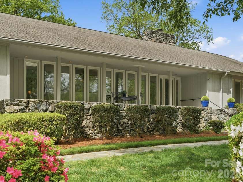 3713 Eaglebrook Drive, Gastonia, NC 28056.  MLS# CAR4367079, YatesRealty ID 10164. 