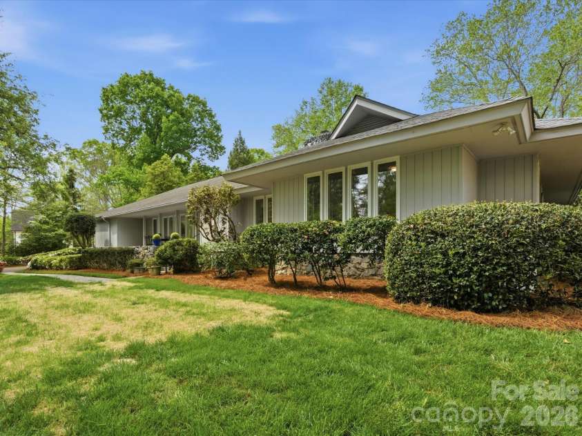 3713 Eaglebrook Drive, Gastonia, NC 28056.  MLS# CAR4367079, YatesRealty ID 10164. 