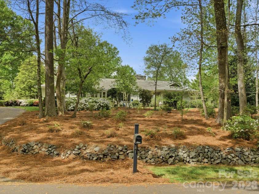 3713 Eaglebrook Drive, Gastonia, NC 28056.  MLS# CAR4367079, YatesRealty ID 10164. 