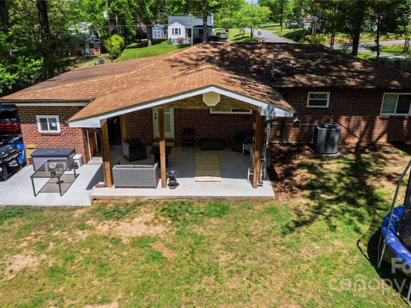 403 3rd Street, Conover, NC 28613.  MLS# CAR4251166, YatesRealty ID 10164. Back yard