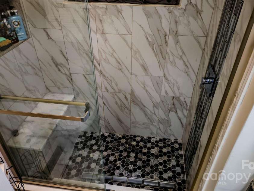 403 3rd Street, Conover, NC 28613.  MLS# CAR4251166, YatesRealty ID 10164. Bathroom 1