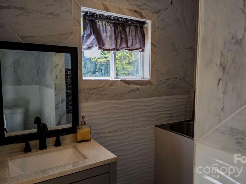 403 3rd Street, Conover, NC 28613.  MLS# CAR4251166, YatesRealty ID 10164. Bathroom 3