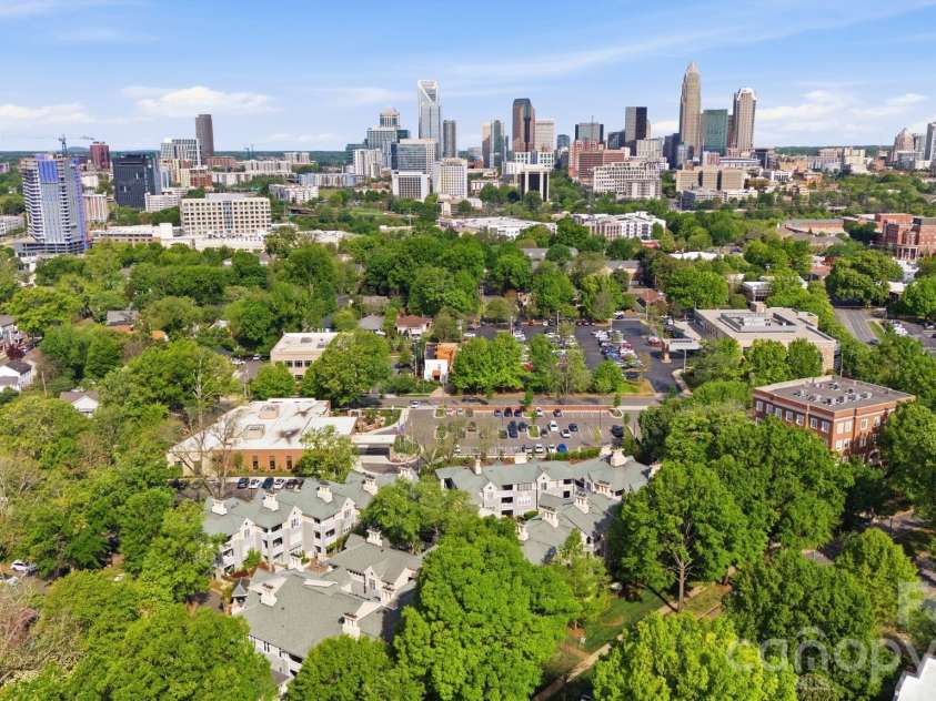 308 Queens Road, Charlotte, NC 28204.  MLS# CAR4367696, YatesRealty ID 10165. Close proximity to Uptown Charlotte 