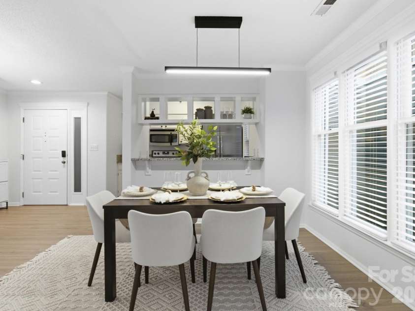 308 Queens Road, Charlotte, NC 28204.  MLS# CAR4414478, YatesRealty ID 10165. Dining Area