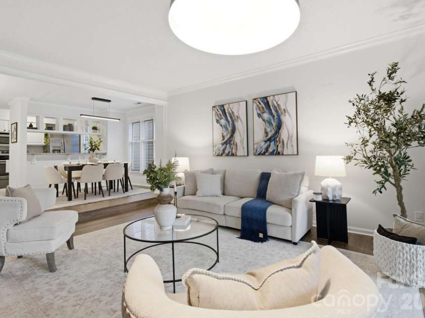 308 Queens Road, Charlotte, NC 28204.  MLS# CAR4414478, YatesRealty ID 10165. Living Room
