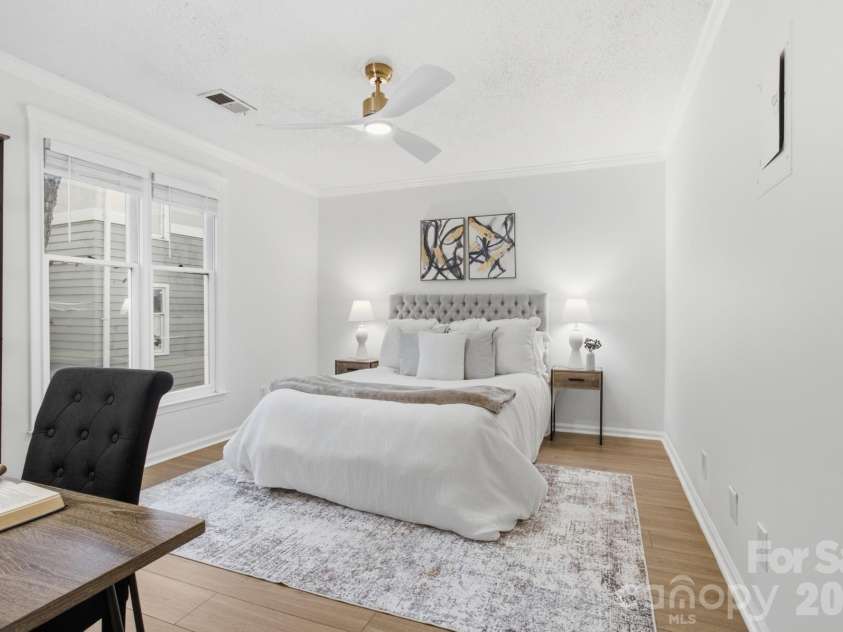 308 Queens Road, Charlotte, NC 28204.  MLS# CAR4414478, YatesRealty ID 10165. Primary Bedroom