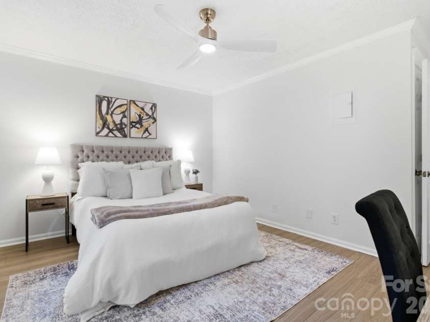 308 Queens Road, Charlotte, NC 28204.  MLS# CAR4414478, YatesRealty ID 10165. Primary Bedroom