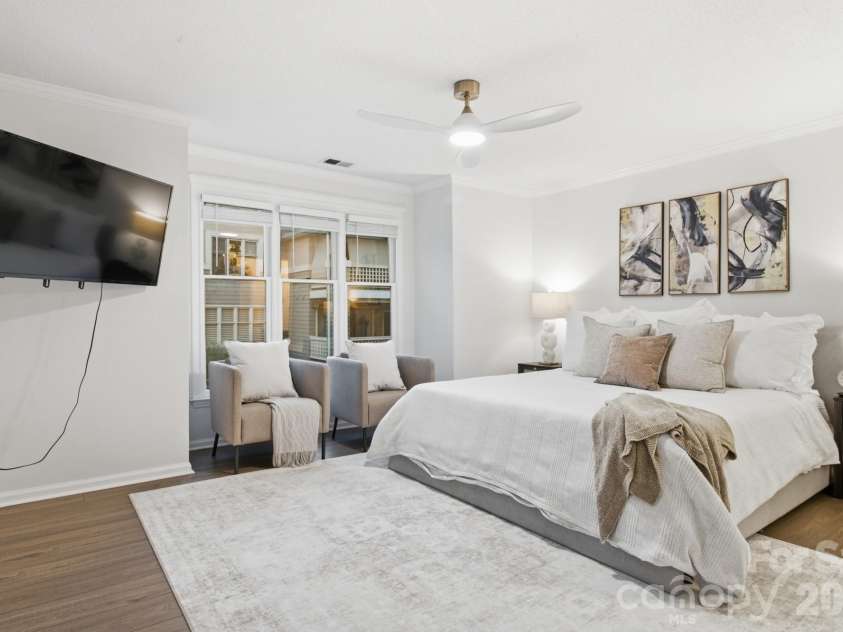 308 Queens Road, Charlotte, NC 28204.  MLS# CAR4414478, YatesRealty ID 10165. Second Bedroom