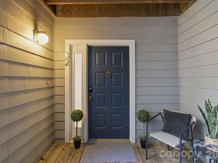 308 Queens Road, Charlotte, NC 28204.  MLS# CAR4414478, YatesRealty ID 10165. Unit #32