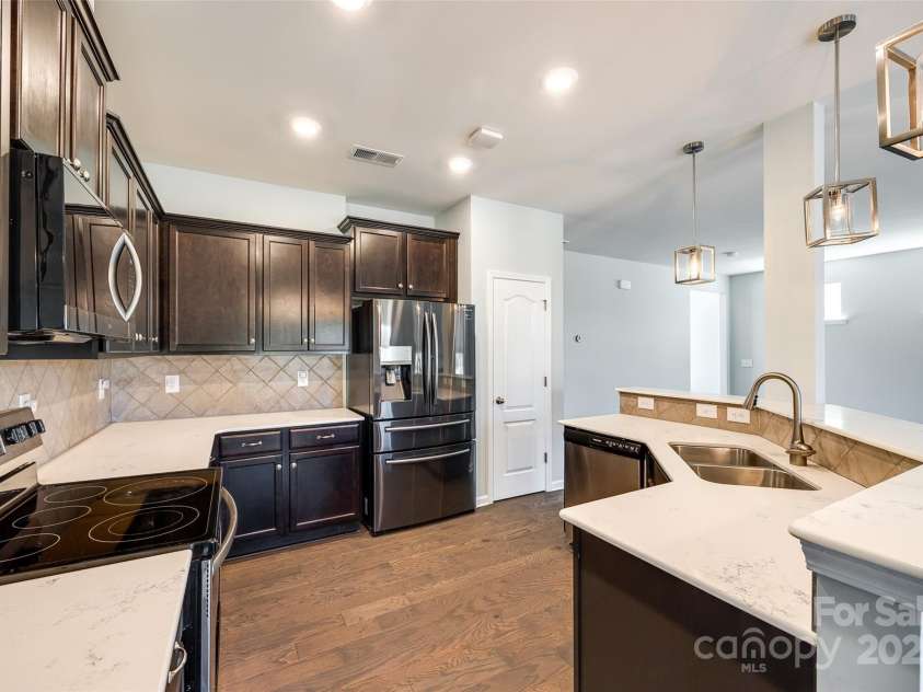 609 Kahana River Road, Fort Mill, SC 29715.  MLS# CAR4245422, YatesRealty ID 10165. 