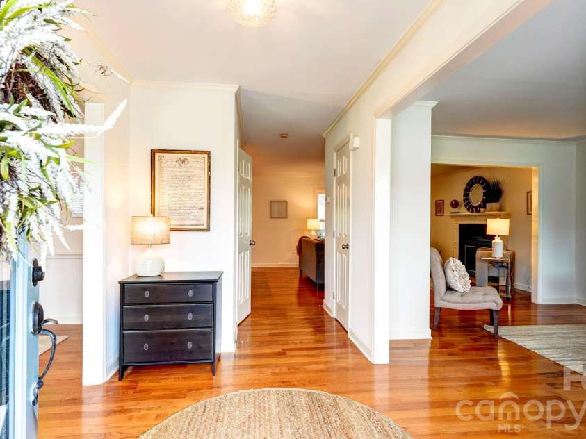 19700 Coachmans Trace, Cornelius, NC 28031.  MLS# CAR4355496, YatesRealty ID 10166. 
